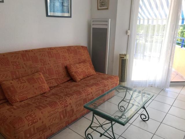 L'Ancre Bleue Apartment Кавалере-сюр-Мер Екстериор снимка